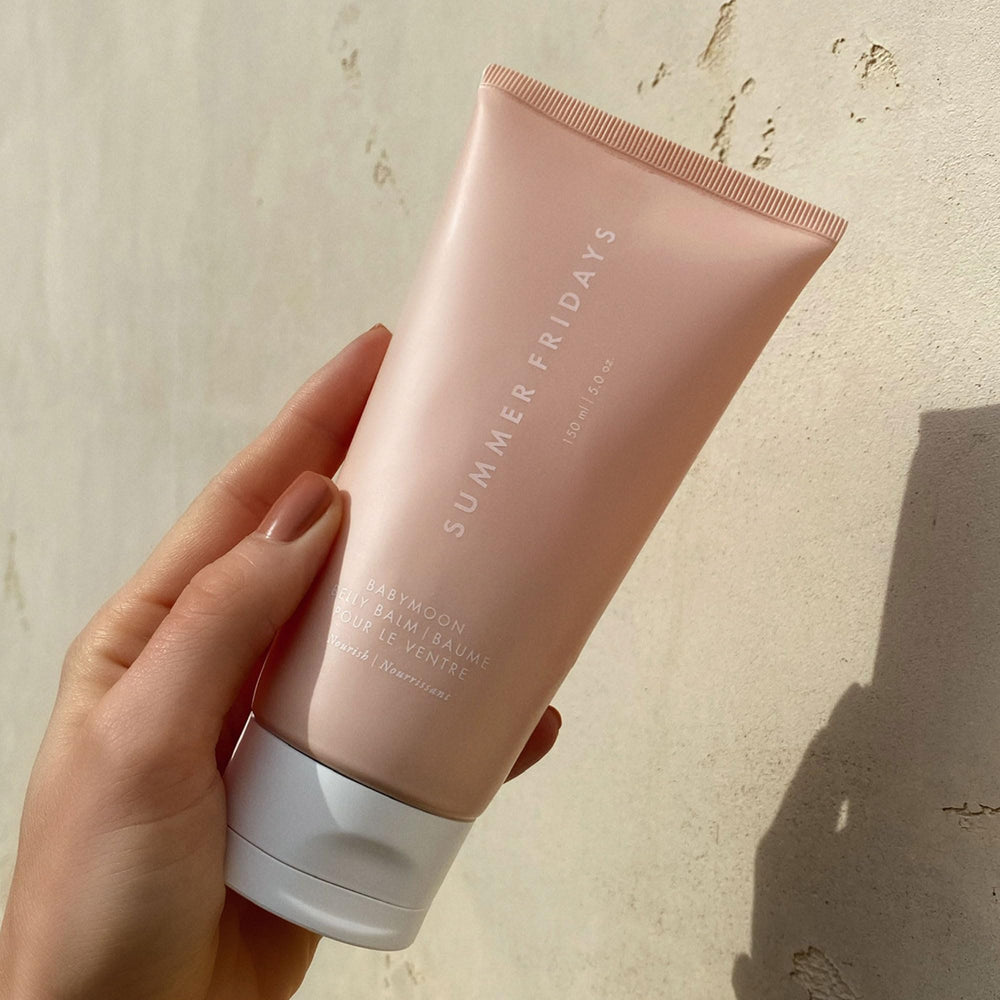 Application ventre Babymoon sur peau sèche, confort accru