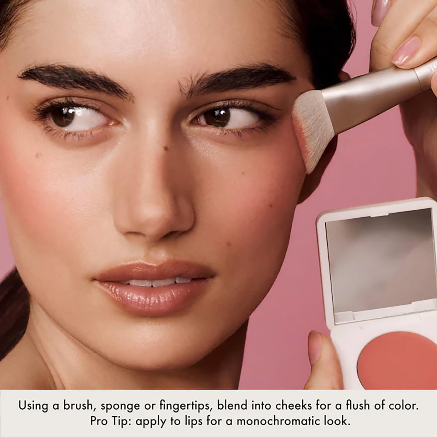 Summer Fridays Blush Butter Balm emballage compact Berry Spritz idéal pour le sac.
