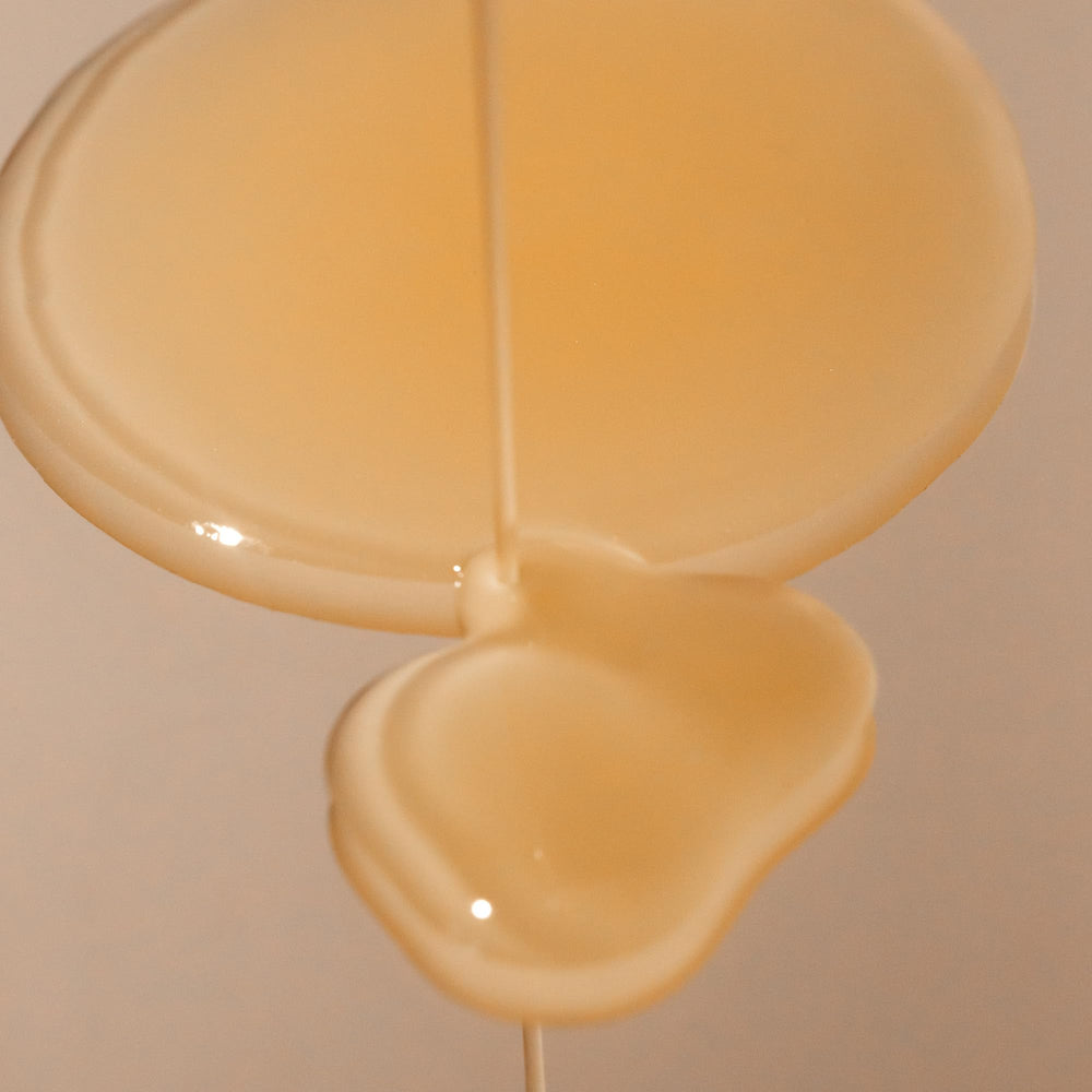Dispenseur du Summer Fridays CC Me Serum montrant une absorption rapide.