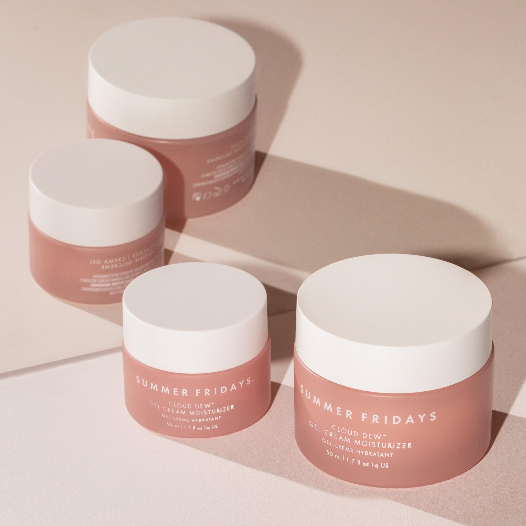 Cloud Dew Gel-Crème Summer Fridays, fini lumineux et éclat naturel.