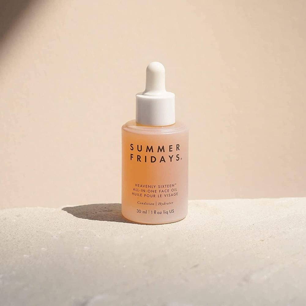 Summer Fridays Heavenly Sixteen huile visage, texture soyeuse nourrissant sans obstruer les pores.