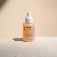 Summer Fridays Heavenly Sixteen huile visage, texture soyeuse nourrissant sans obstruer les pores.