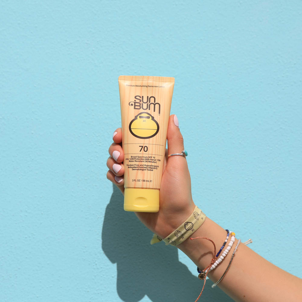 Sun Bum avant exposition, application facile pour protection UVA/UVB.