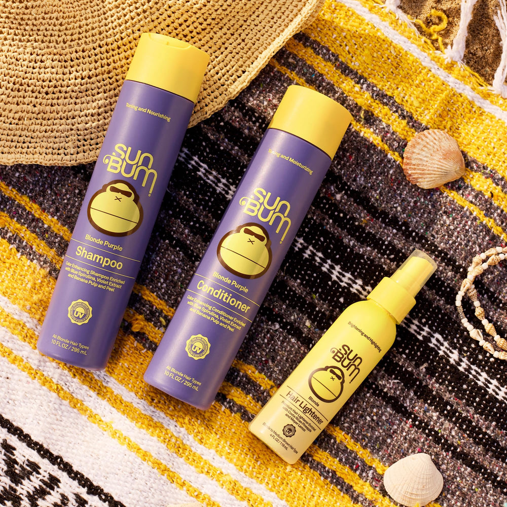 Sun Bum texture légère - application facile sur cheveux blonds