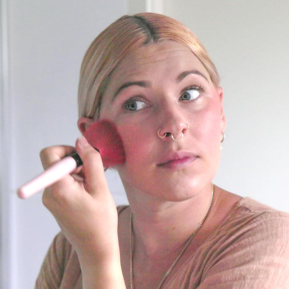 Sun Zapper Stick correcteur-fond-de-teint, correcteur précis pour un teint uniforme.