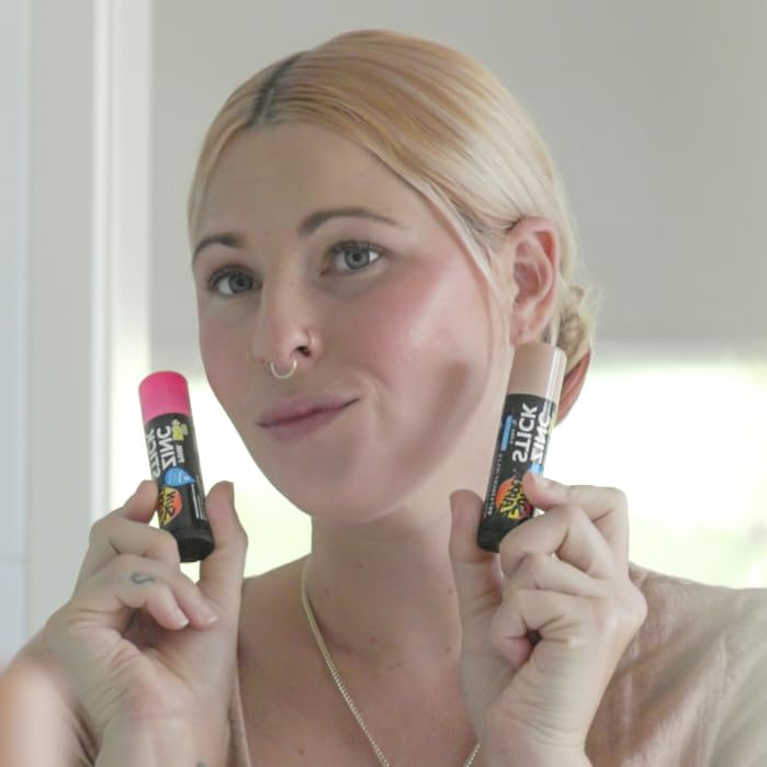 Sun Zapper Stick SPF50 teinte rose, blush naturel et lèvres pigmentées, usage polyvalent.