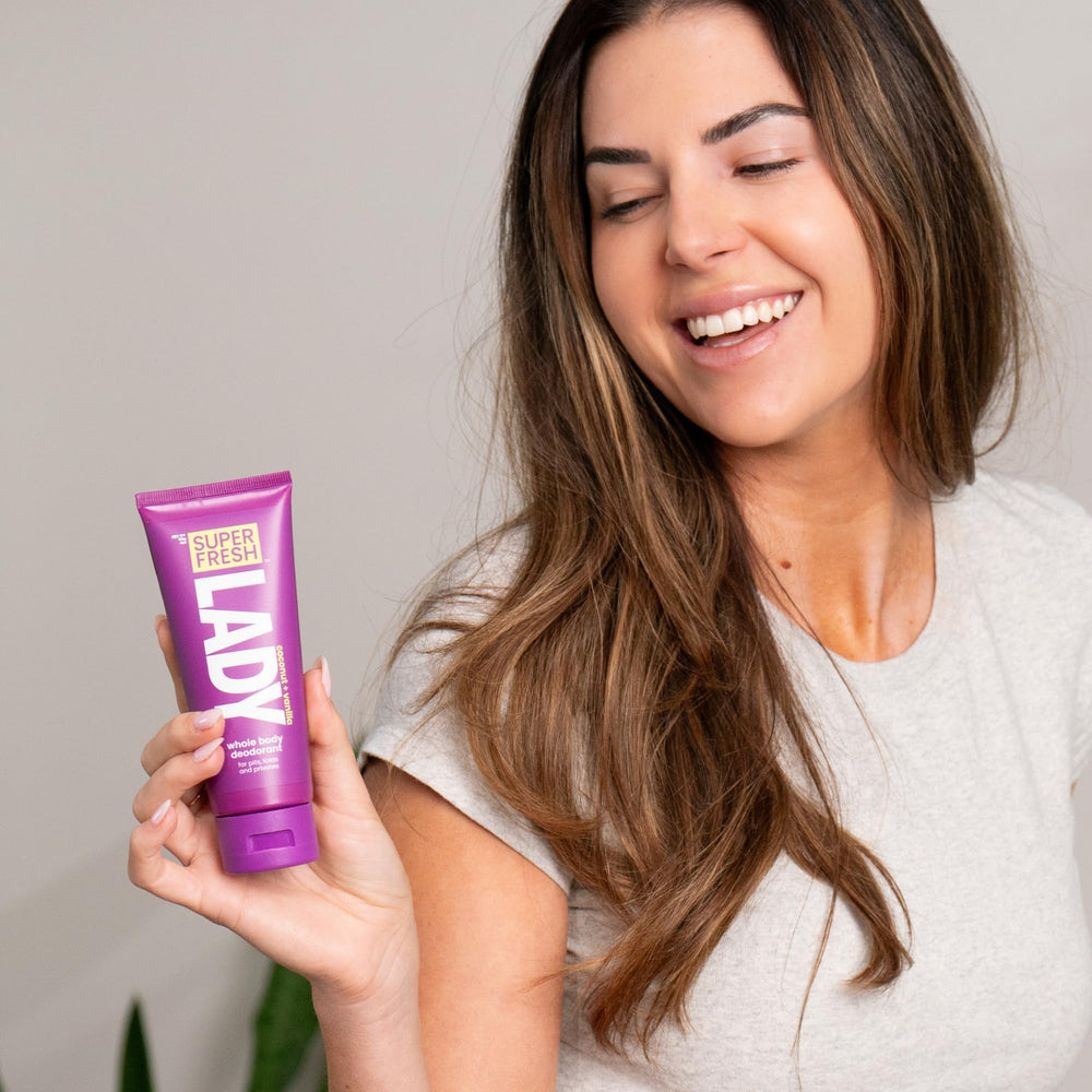 Super & Fresh Co déodorant lotion pour utilisation quotidienne et déplacement.