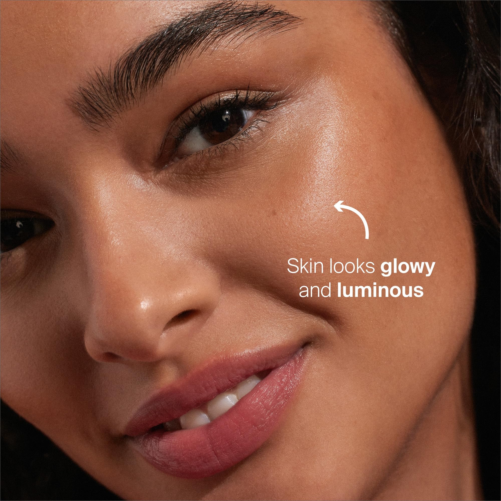 Glowscreen Sunset de Supergoop, vitamine B5 et niacinamide pour confort cutané.