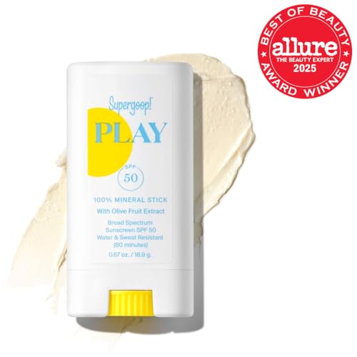 Supergoop PLAY Stick SPF 50 pour les oreilles, application rapide.