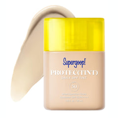 Supergoop Protec(tint) – bouteille pompe: texture légère et protection SPF 50.
