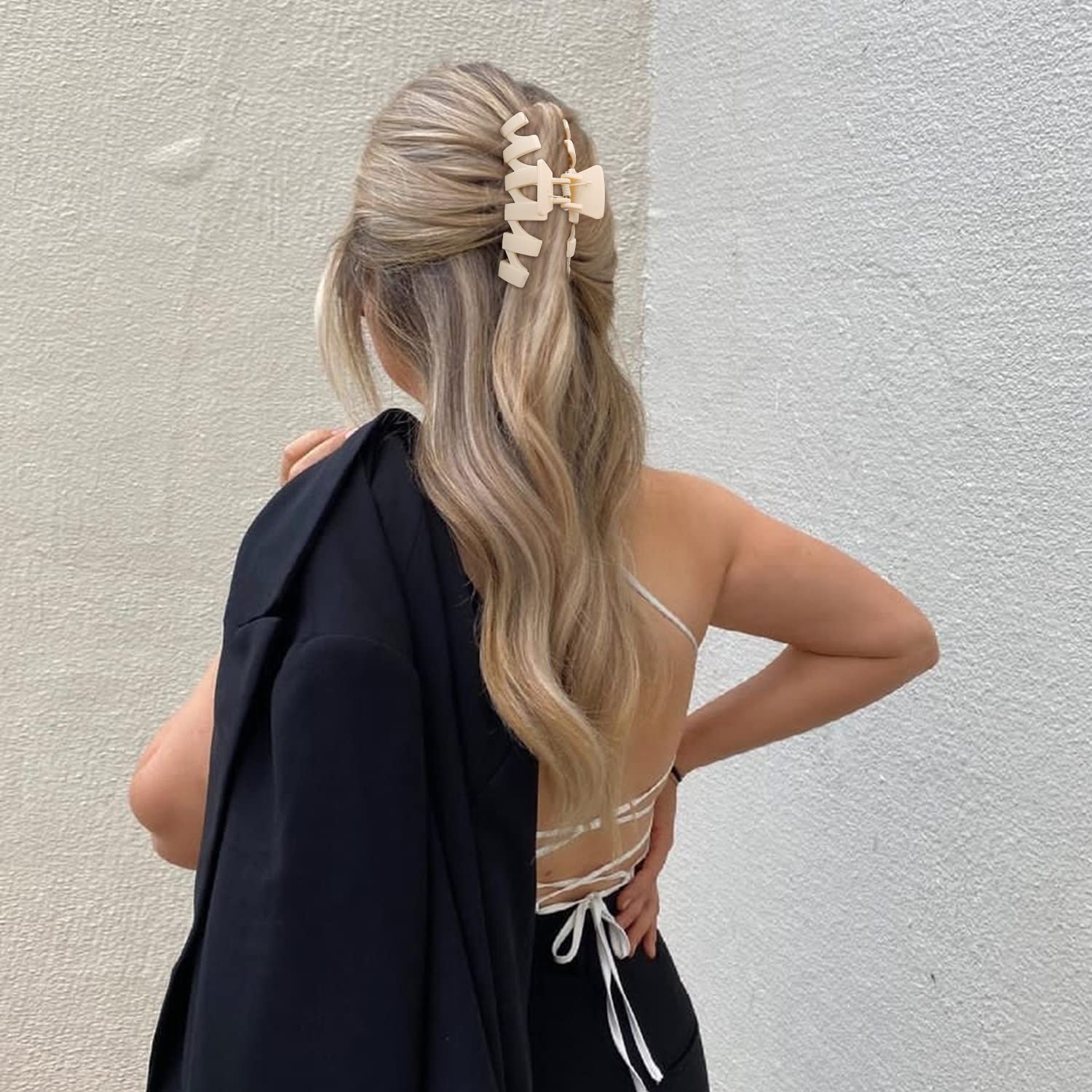 Pinces SuPoo banane pour usage quotidien et coiffure rapide.