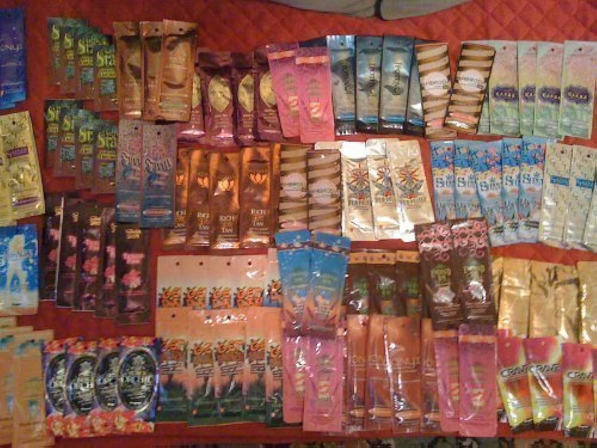 Échantillons Supre de crèmes bronzage intérieur pour tester différentes formules et découvrir votre préférence.