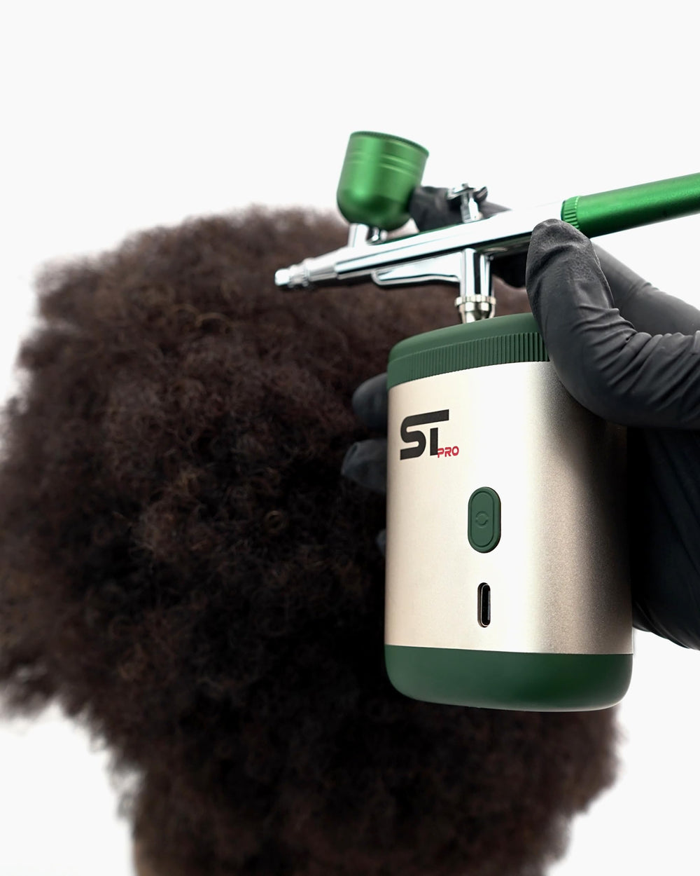 Supreme Trimmer Airbrush – pratique et rapide pour retouches en déplacement.