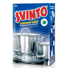 Svinto laine d'acier et savon près d'une casserole, nettoyage efficace sans rayures.