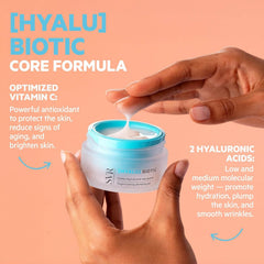 SVR HYALU Biotic – texture fraîche et non collante prête à l'application.