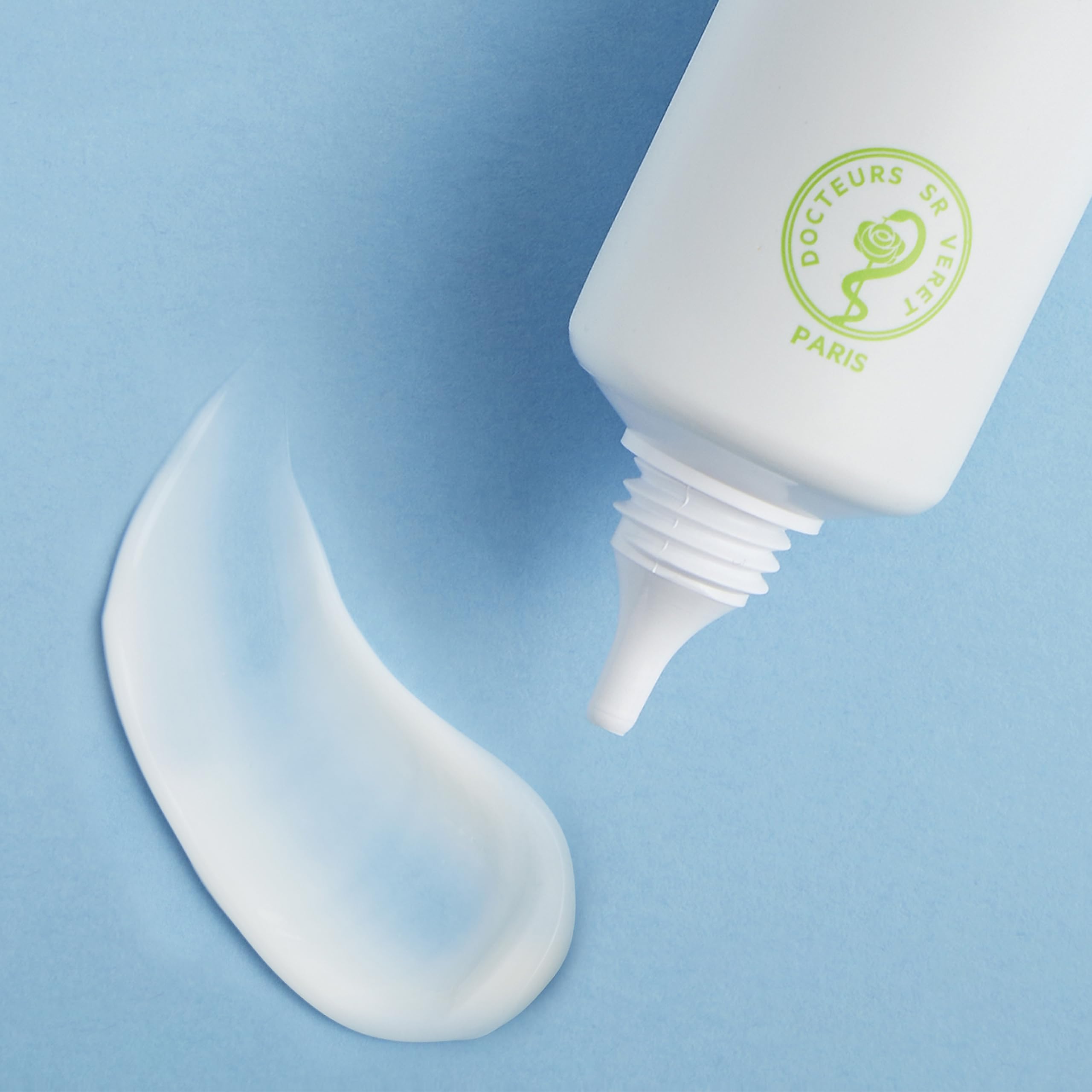 SVR Sebiaclear Mat+Pores – texture légère pour une application rapide et non grasse.