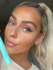 SWEED définition ligne des cils — brosse fine pour un regard net.