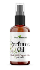 Sweet Essentials Tribe Type, bouteille pompe, offre une application facile et parfum durable.
