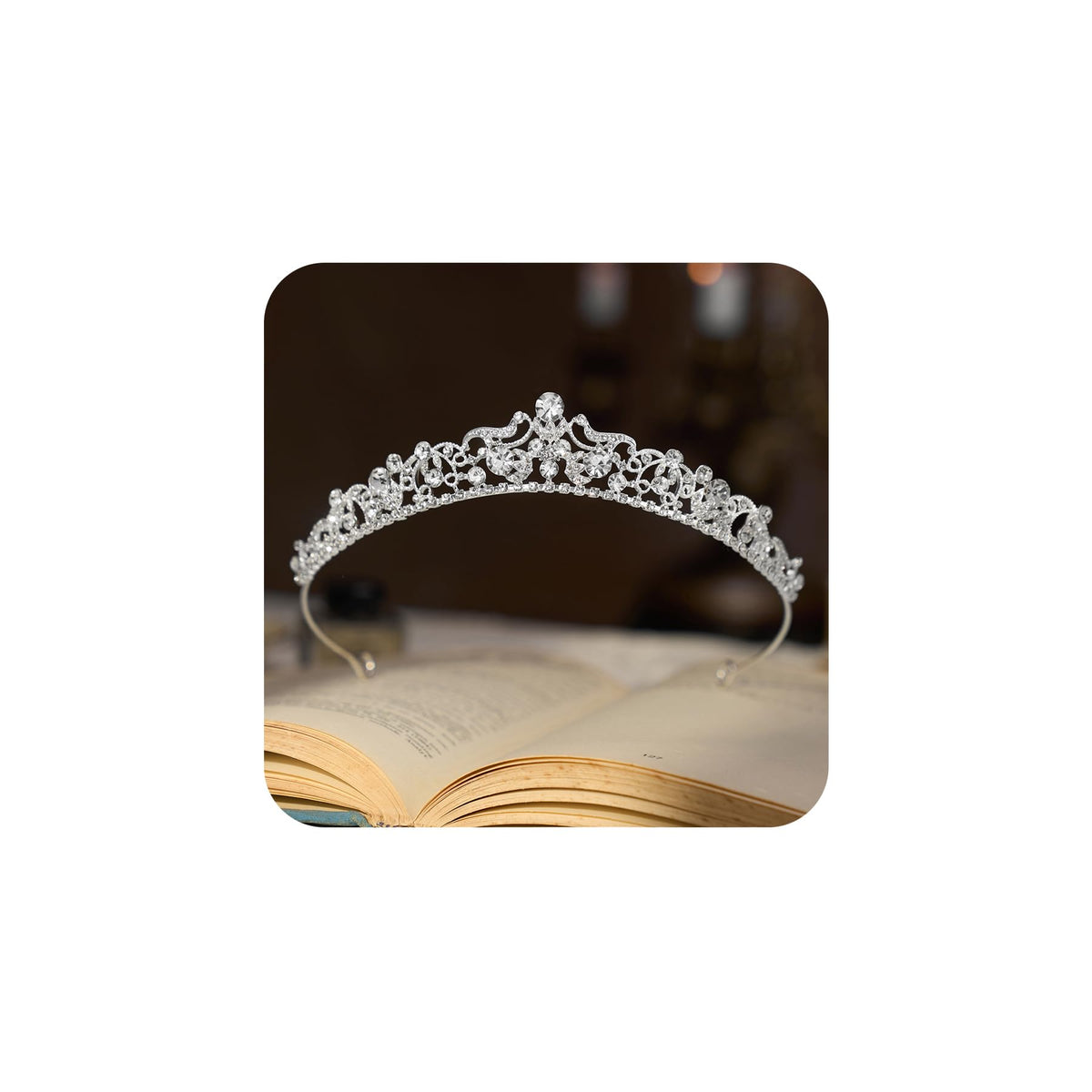 SWEETV tiare argentée, gros plan glamour pour mariage