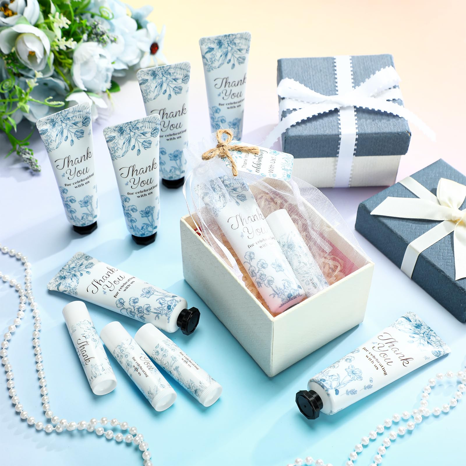 Swiffen baume lèvres motif fleurs bleues, soin rapide et portable