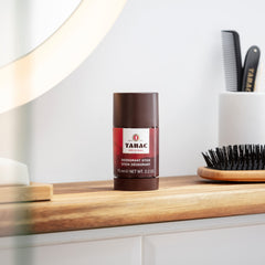 Tabac Original bâton parfum notes de tête fraîches pour démarrer la journée.