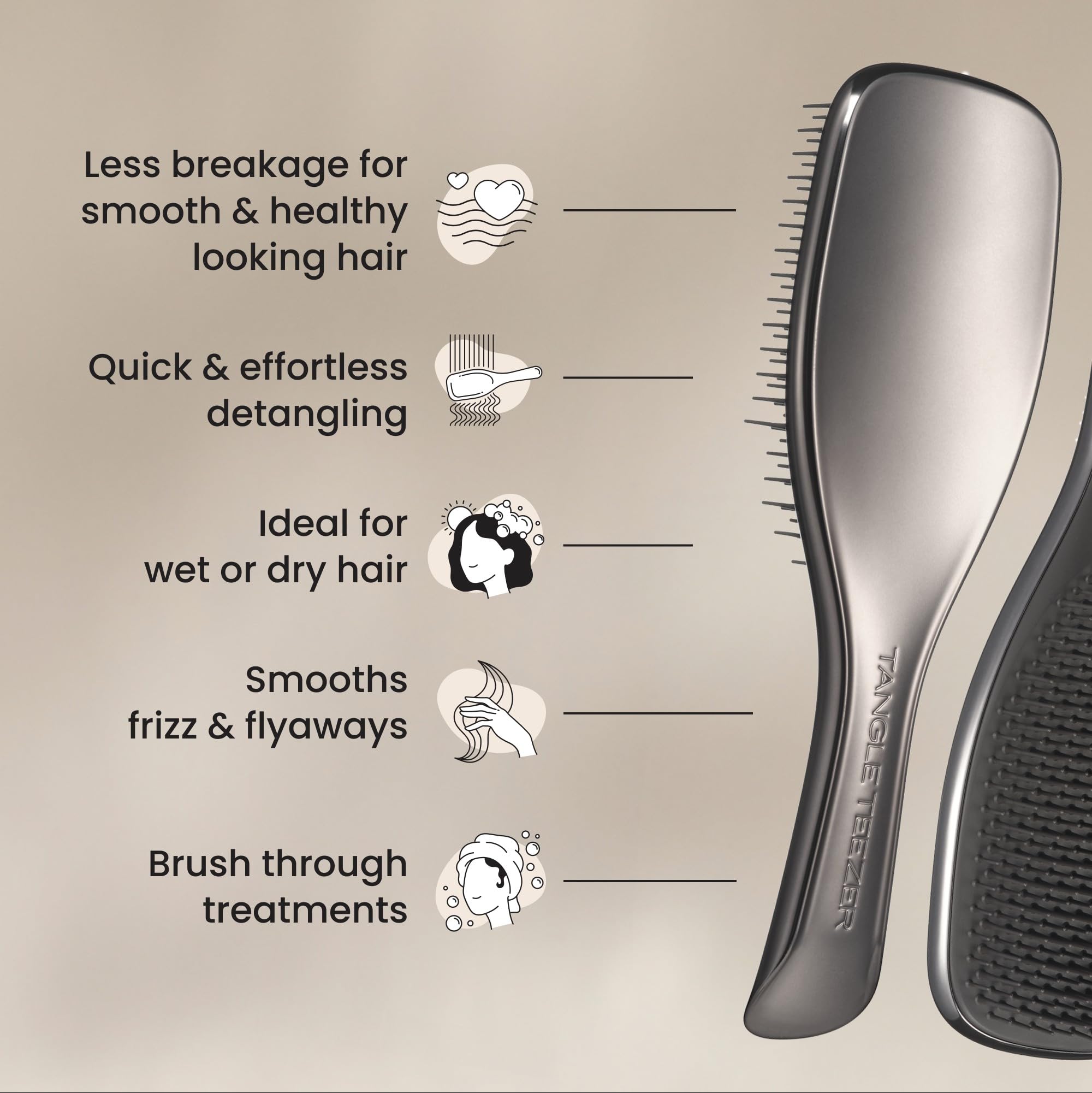 Démêlage en douceur sur différentes longueurs avec Tangle Teezer Chrome.