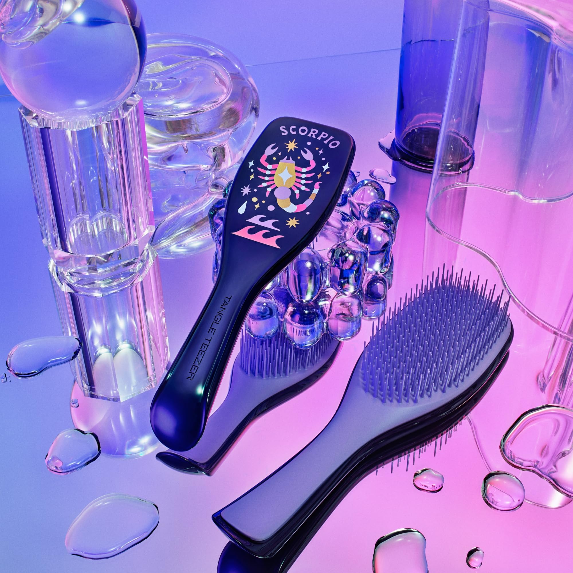 Utilisation sous la douche pour appliquer masques et traitements