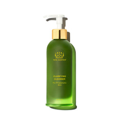 Tata Harper Clarifiant Bouteille-125ml nettoie en douceur et prépare la peau.