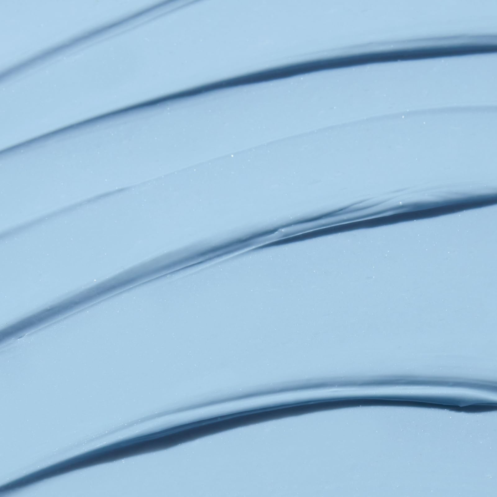 Texture sans parfum TATCHA Indigo, soin hydratant visage apaisant pour démangeaisons.