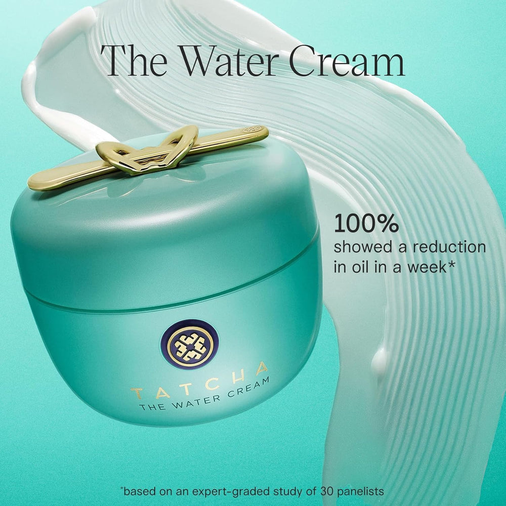 TATCHA Jumbo Water Cream s'applique sur le visage pour lisser le grain et resserrer les pores.