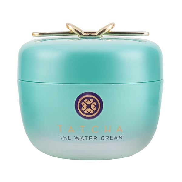 TATCHA Jumbo Water Cream : vue rapprochée de la bouteille pour une hydratation légère.