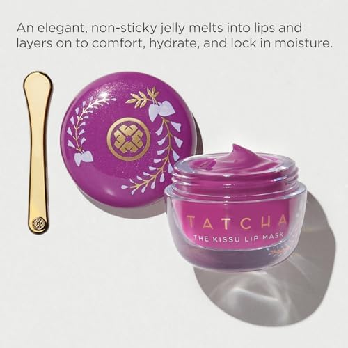 Texture veloutée de la crème Tatcha, hydratation durable et légère.