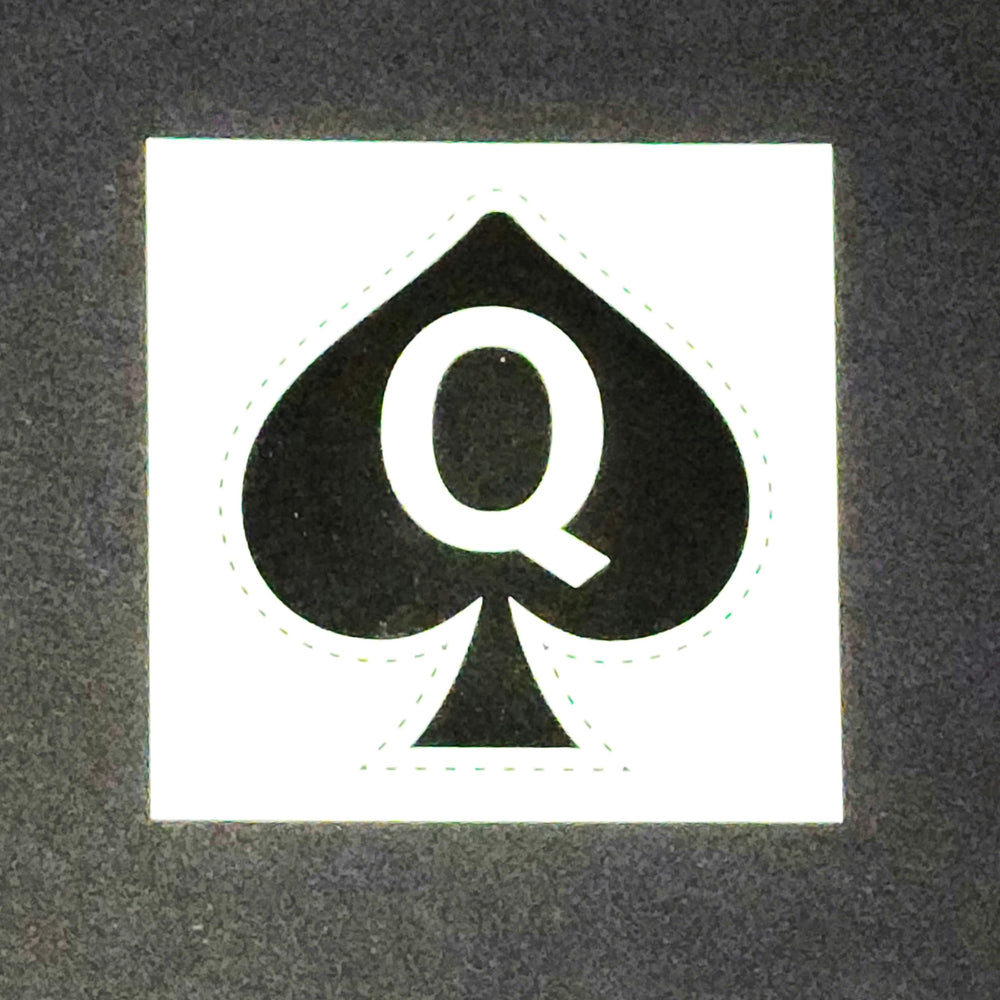 Tatouage Reine des Piques, duree 1-3 jours selon l'usure et les activites quotidiennes.