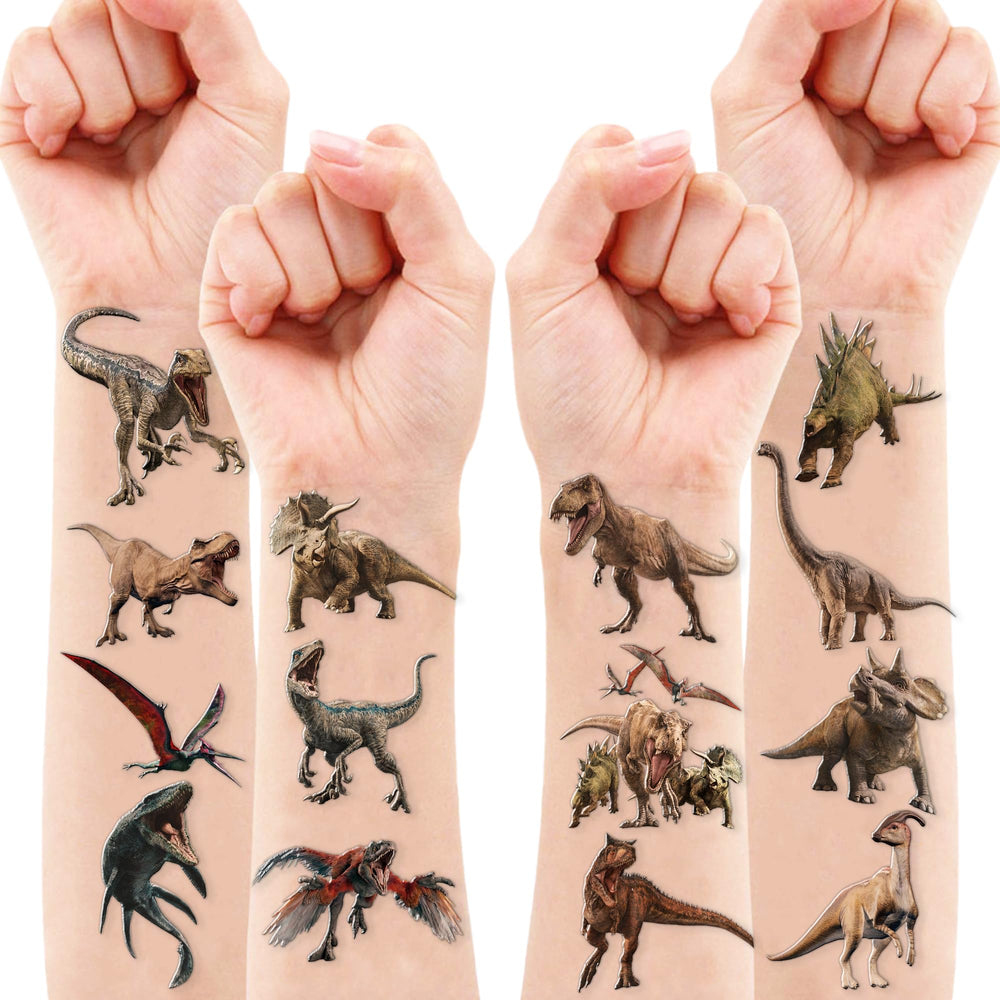 Tatouages dinosaure 3D — facile à retirer avec savon et eau.