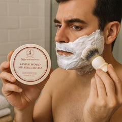 Taylor of Old Bond Street crème de rasage santal, texture onctueuse pour rasage précis