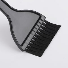 Utilisation précise de la teinture grâce à la brosse Tbestmax.