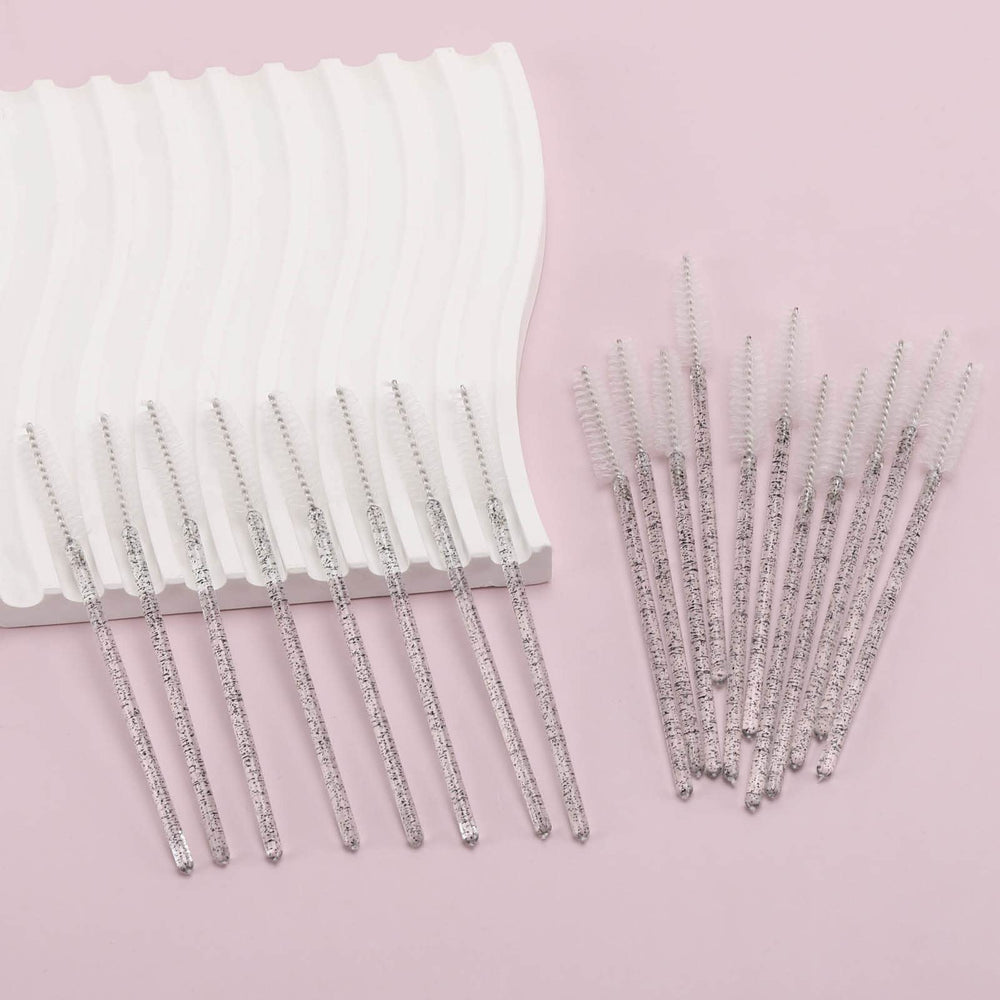 Paquet de 300 goupillons jetables, pratique et sans mélange de couleur.