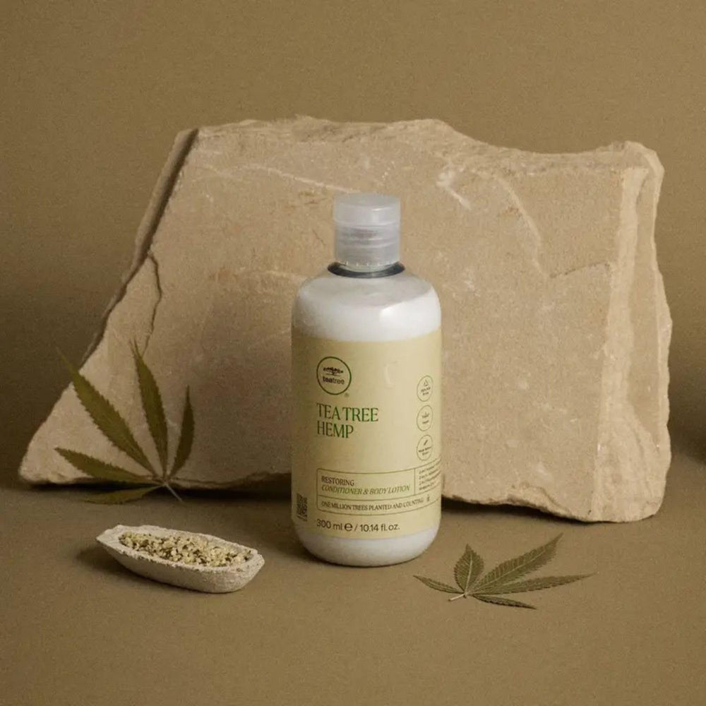 Tea Tree Hemp Restoring huile-de-chanvre nourrissante.