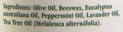 Application sur poitrine avec Tea Tree Therapy, rituel aromatique doux.