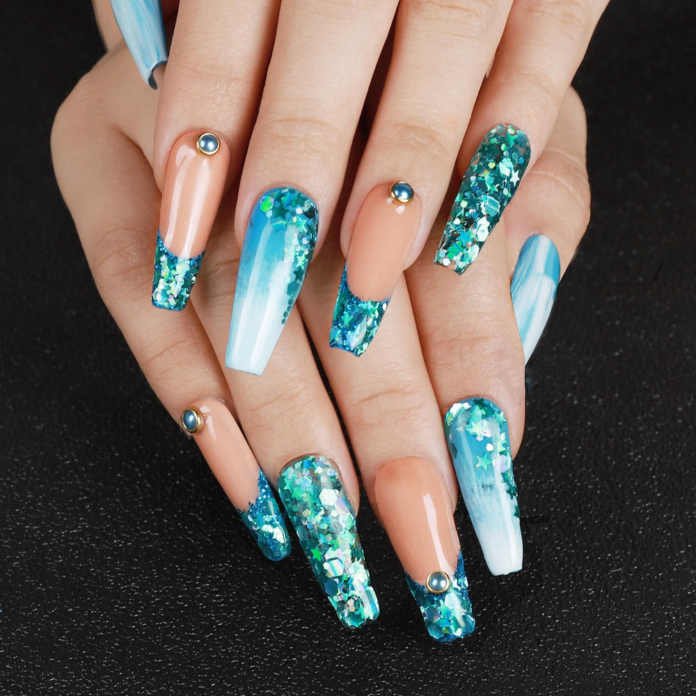 Look festif avec paillettes Teenitor pour maquillage et coiffure éclatante.