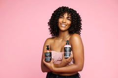 Après-shampooing eau de rose tgin, cheveux démêlés et douceur.