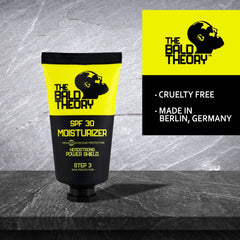 The Bald Theory SPF30 – protection quotidienne pour cuir chevelu rasé.