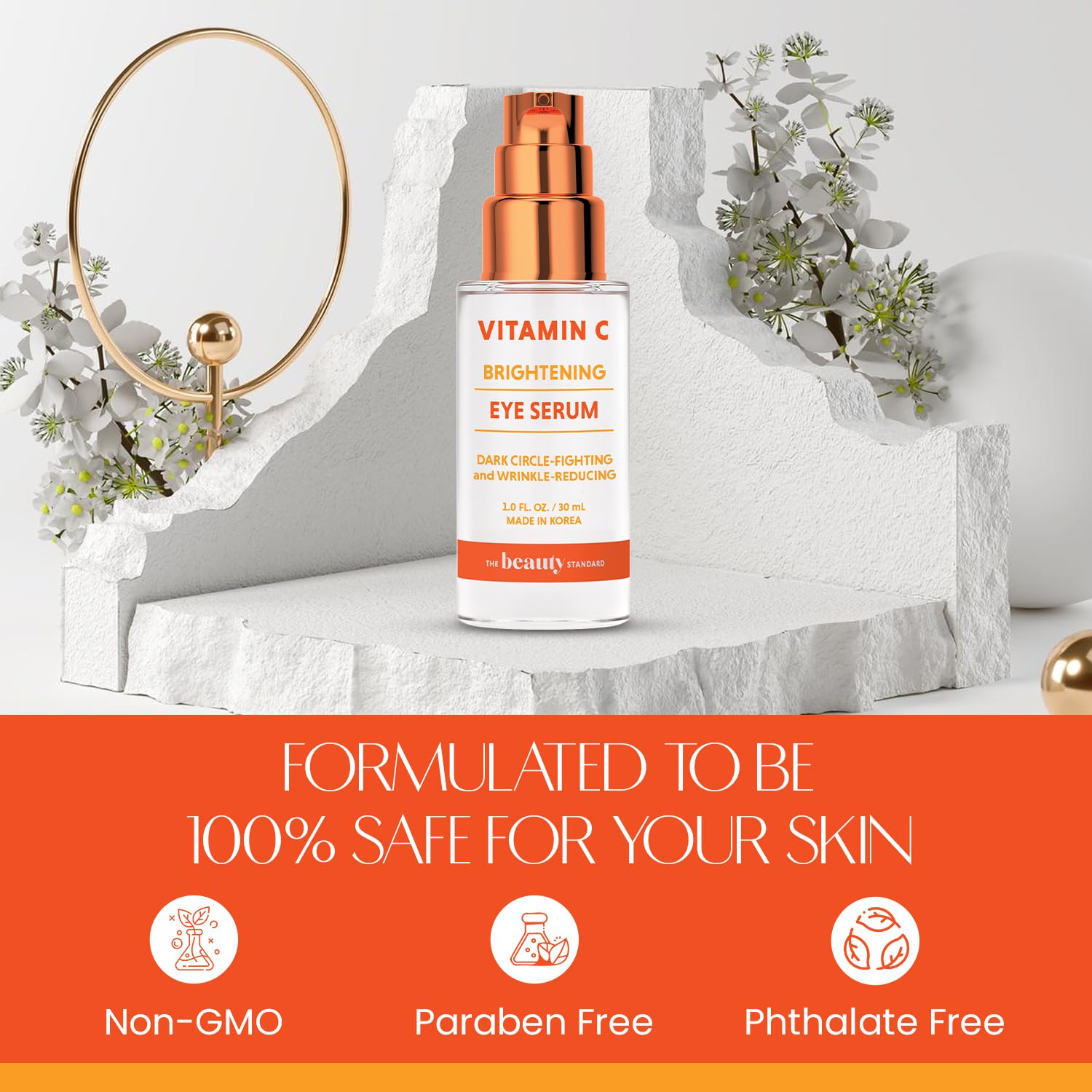 Application The Beauty Standard autour des yeux pour hydrater et éclaircir.