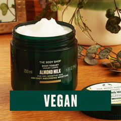 The Body Shop Almond Milk Body Yogurt — peau douce et lumineuse après application rapide.