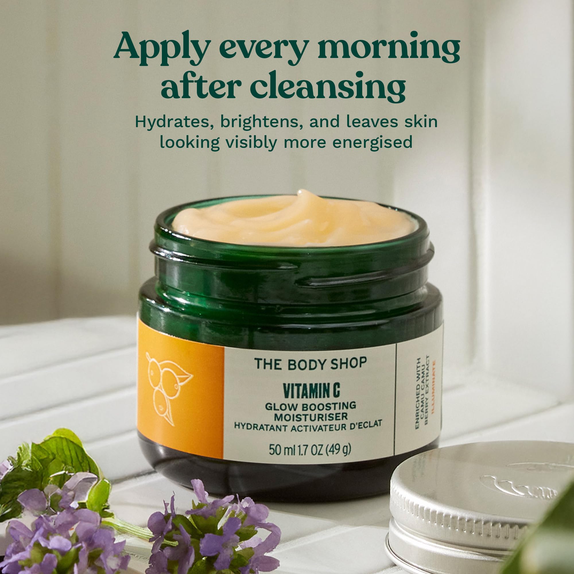 The Body Shop Glow Boost Moisturizer rituel-eclat-quotidien pour peau prête au jour.