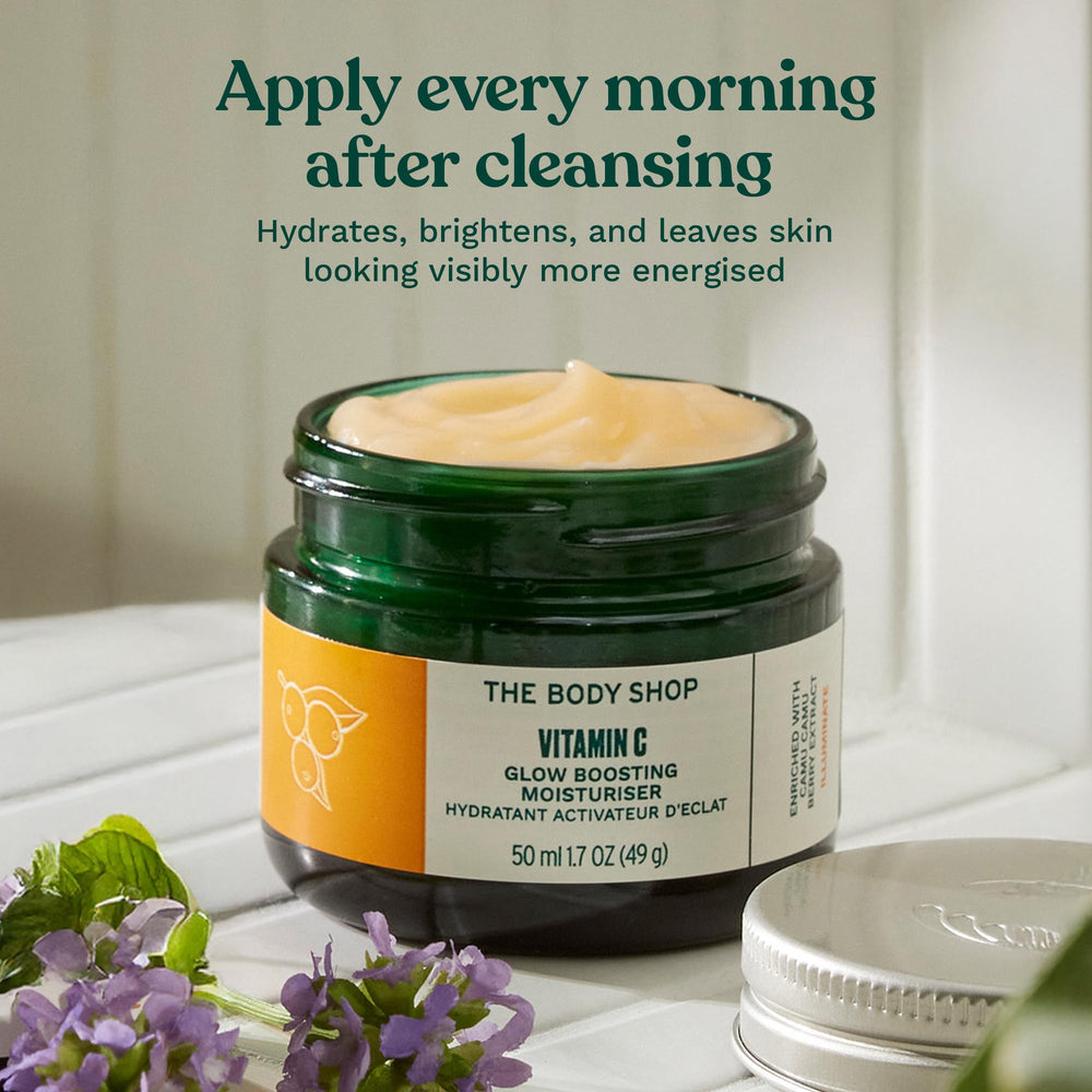 The Body Shop Glow Boost Moisturizer rituel-eclat-quotidien pour peau prête au jour.