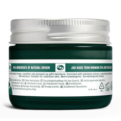 Texture légère de Edelweiss Smoothing Day Cream, absorption rapide.