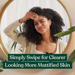 The Body Shop Tea Tree Toner montre l application visage et ses effets tonifiants.