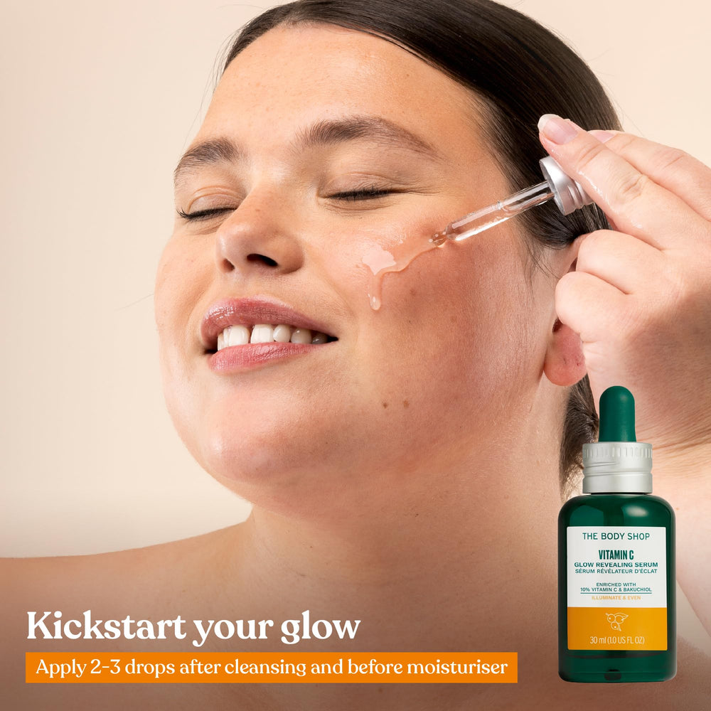 The Body Shop démonstration visuelle, peau lumineuse après l’application.