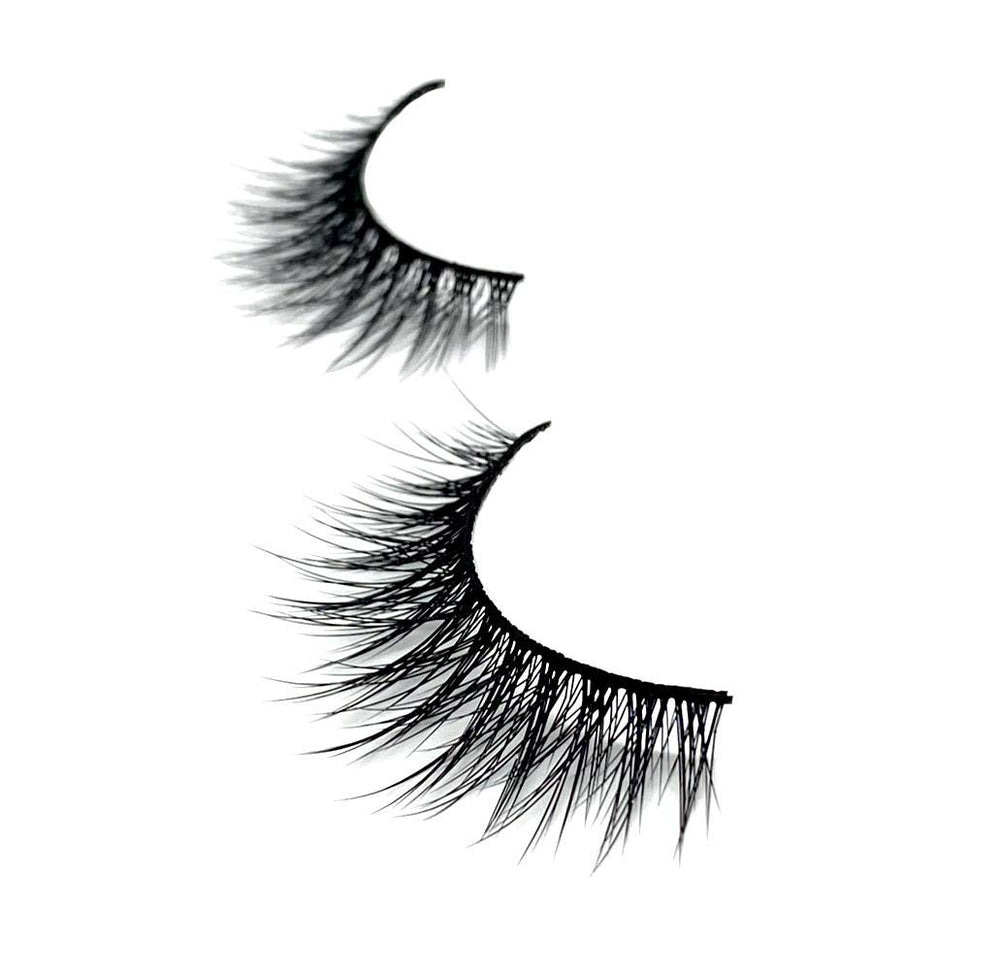 The Book of Lashes Volume 1 application facile avec votre colle préférée.